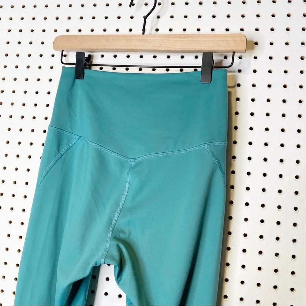 Girlfriend Collective‎ | Compressive High Waisted Capri Legging Sz. S